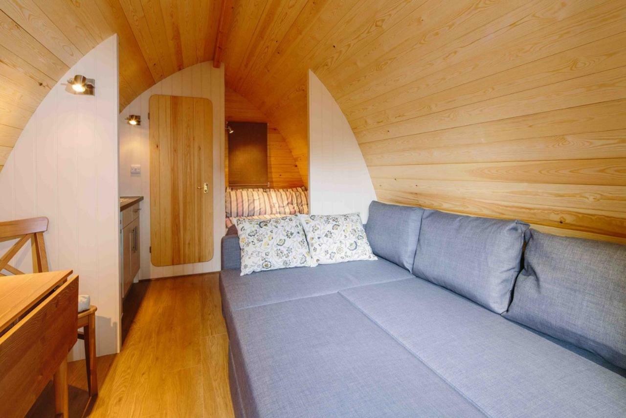 Mallow Glamping Pod เชลเทนแฮม ภายนอก รูปภาพ